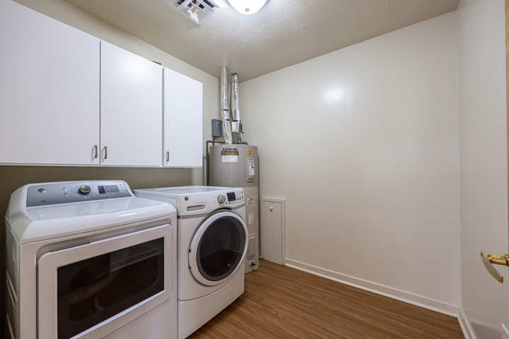 12-1328 3rd st Laundry Room