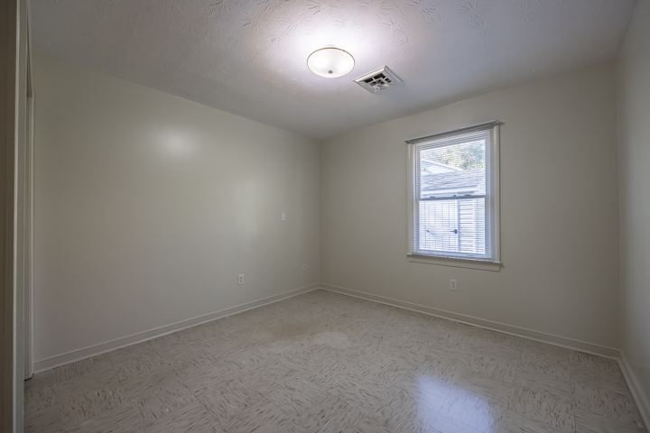 18-1328 3rd st Bedroom from Hall