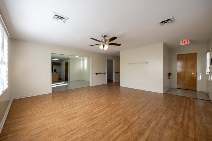 4-1328 3rd st Living Room